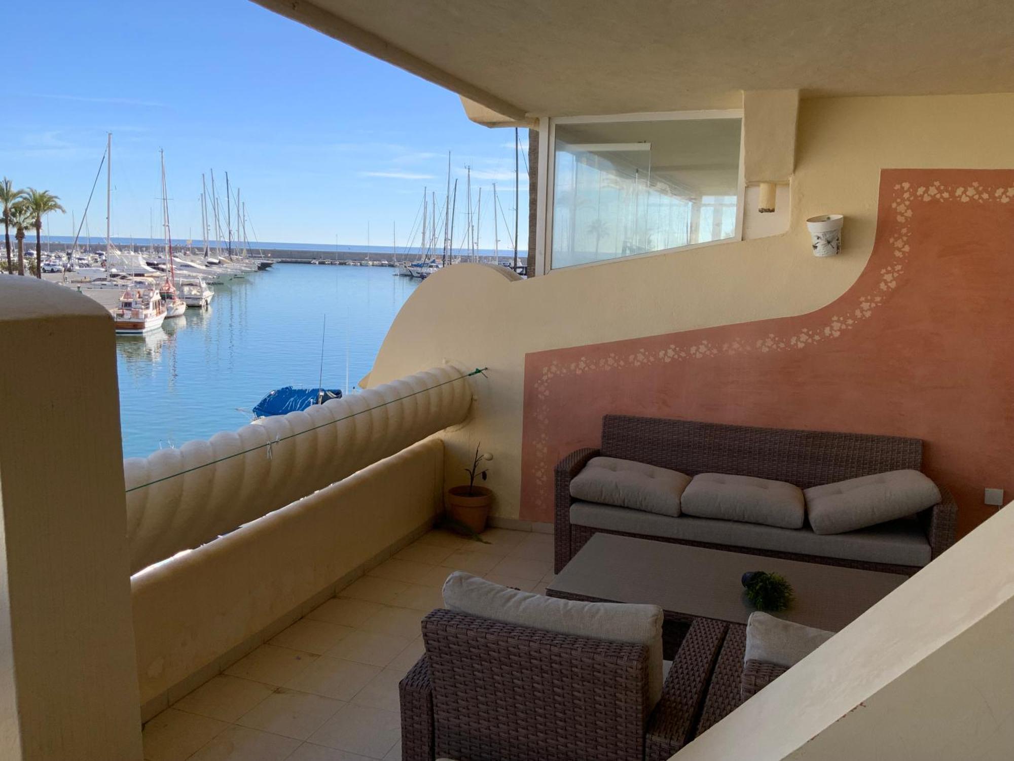 Apartment Piso Islas C111 *